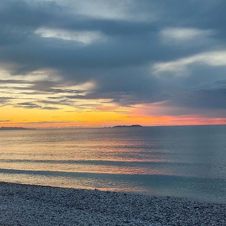 Agapi Studio Acharavi A 50M De La Mer, 400M Du Centre Ville Dış mekan fotoğraf