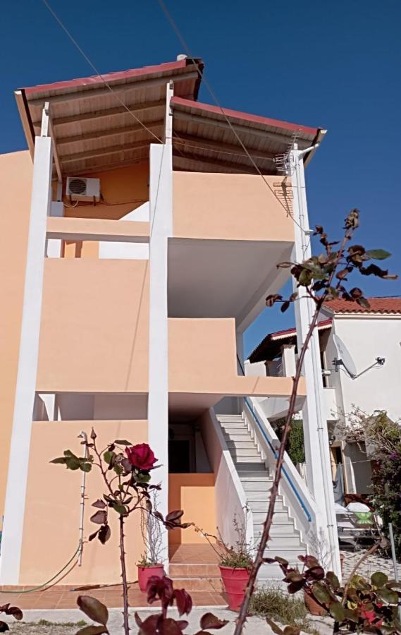Agapi Studio Acharavi A 50M De La Mer, 400M Du Centre Ville Dış mekan fotoğraf